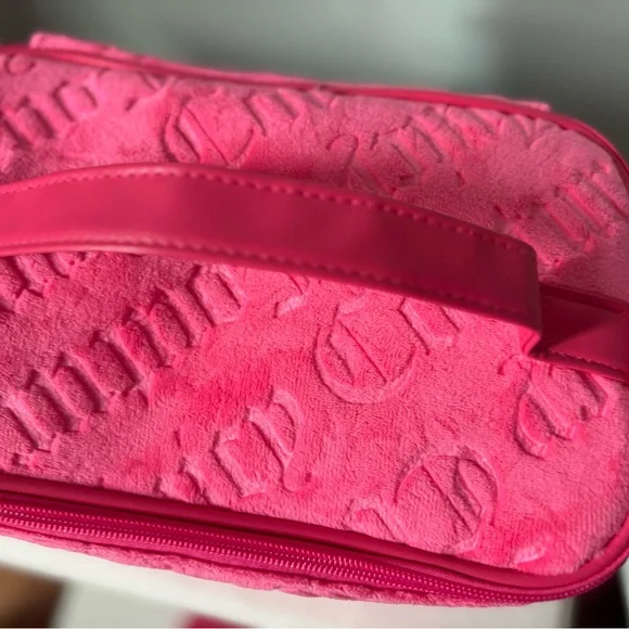 Juicy Couture Pink Velvet make up bag - Picture 3 of 5